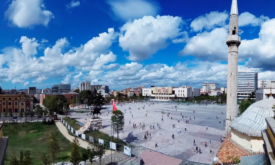 Zbrazen periferite, 52 per qind e popullsise jeton ne 7 qytetet e medha